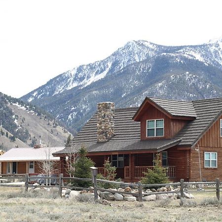 Montana Spirit Guest Lodge Cliff Lake Exterior photo